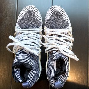 ADIDAS X STELLA McCARTNEY Crazymove Bounce Sneaker in Black and White